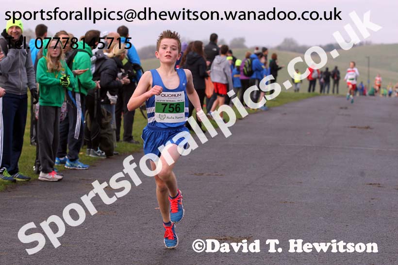 Under-13s Heaton Harriers Memorial Road Race. Photo: David T. Hewitson/Sports for All Pics